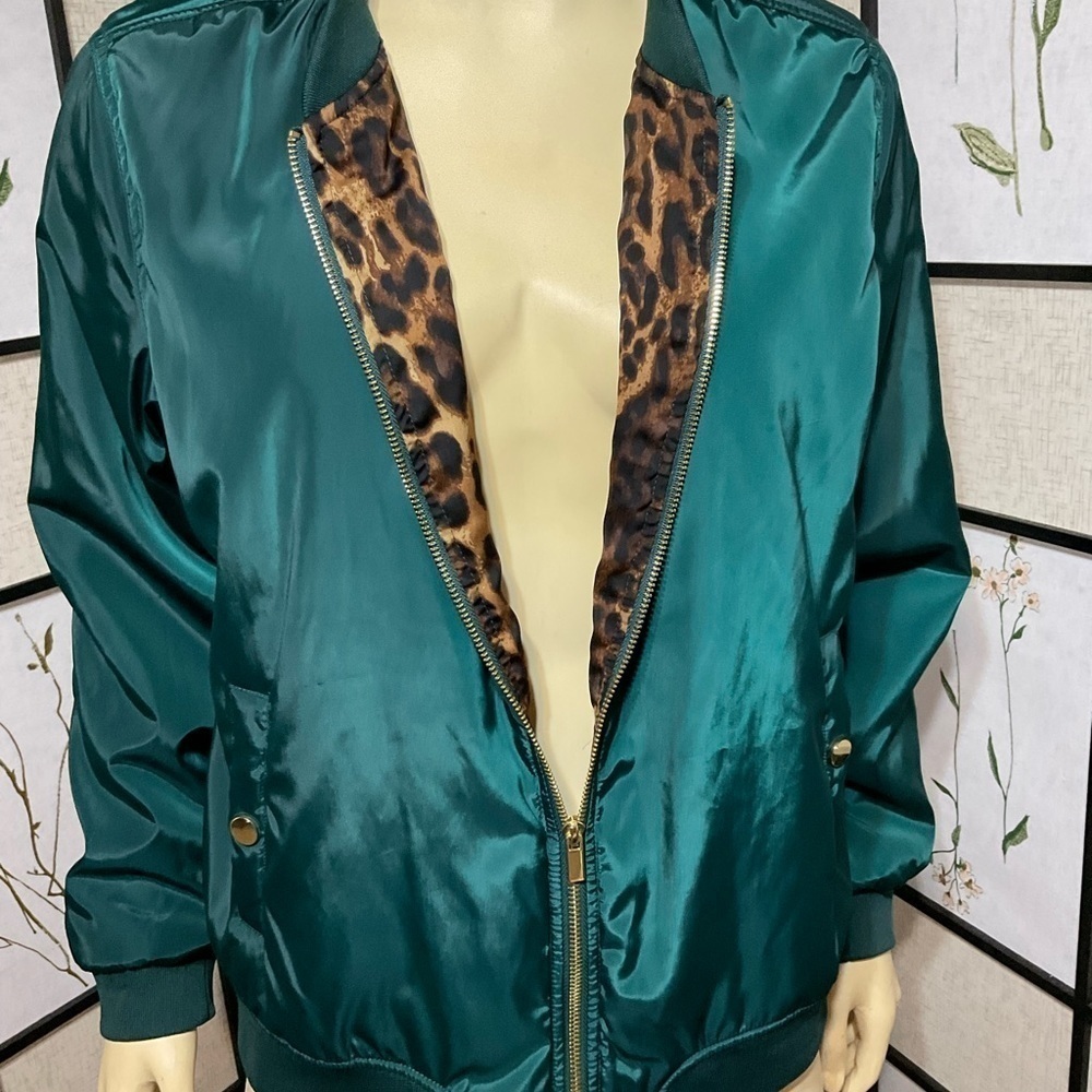 IMAN Windbreaker with Animal Print Lining - Picture 2 of 6